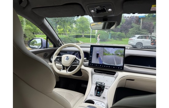 Denza N7 EV, пробіг 8 тисяч км